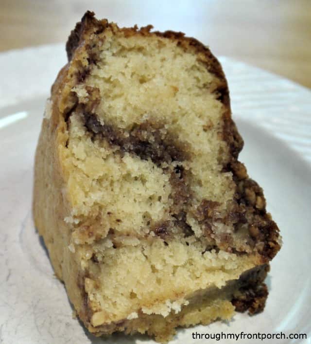 Apple Cinnamon Roll Cake - A baJillian Recipes